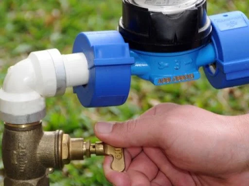 Vazamento-de-agua-no-ramal-do-cavalete